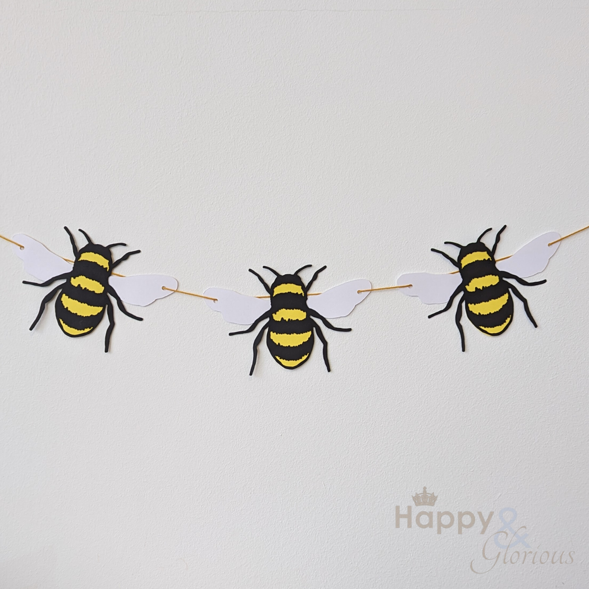 Paper party bumblebee bunting