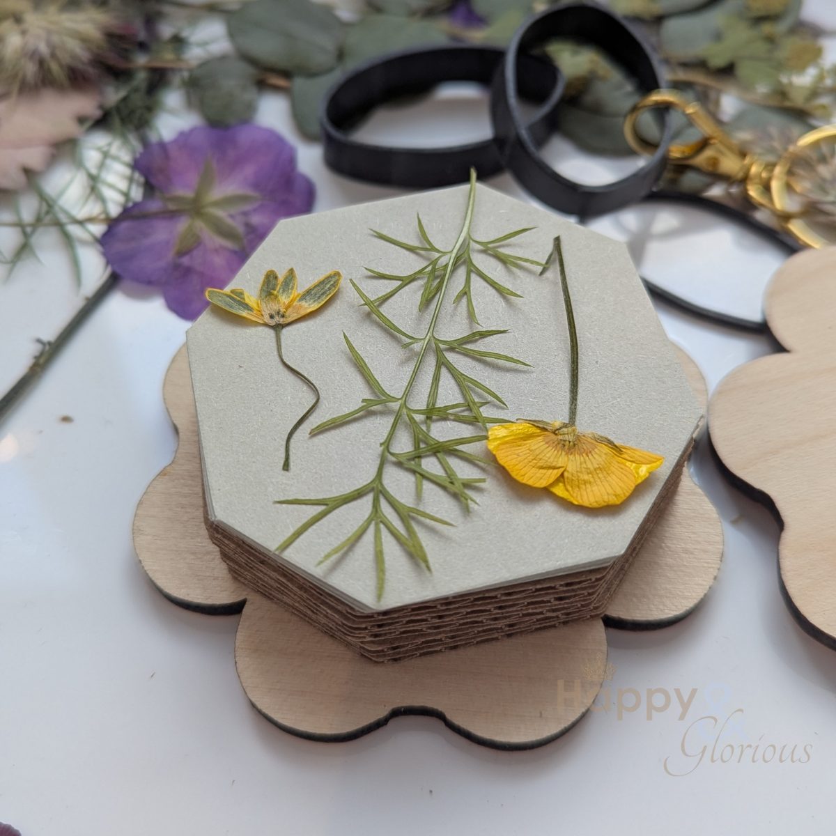 Flower press keyring - greens & yellows