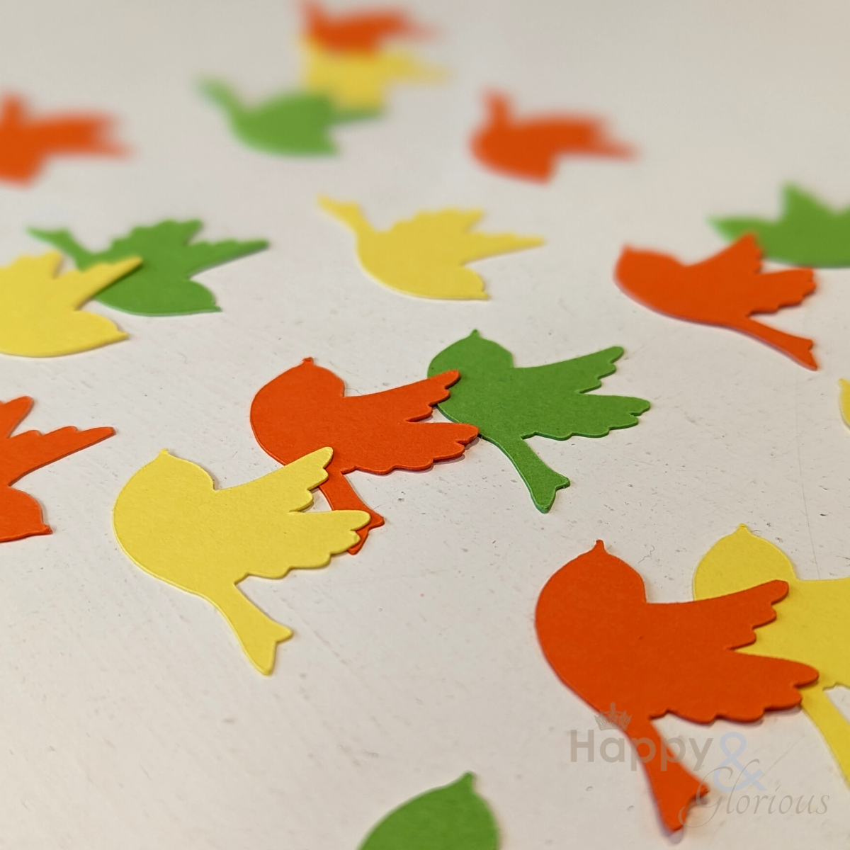 Bright birdies paper table confetti