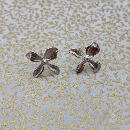 Sterling silver hydrangea flower stud earrings