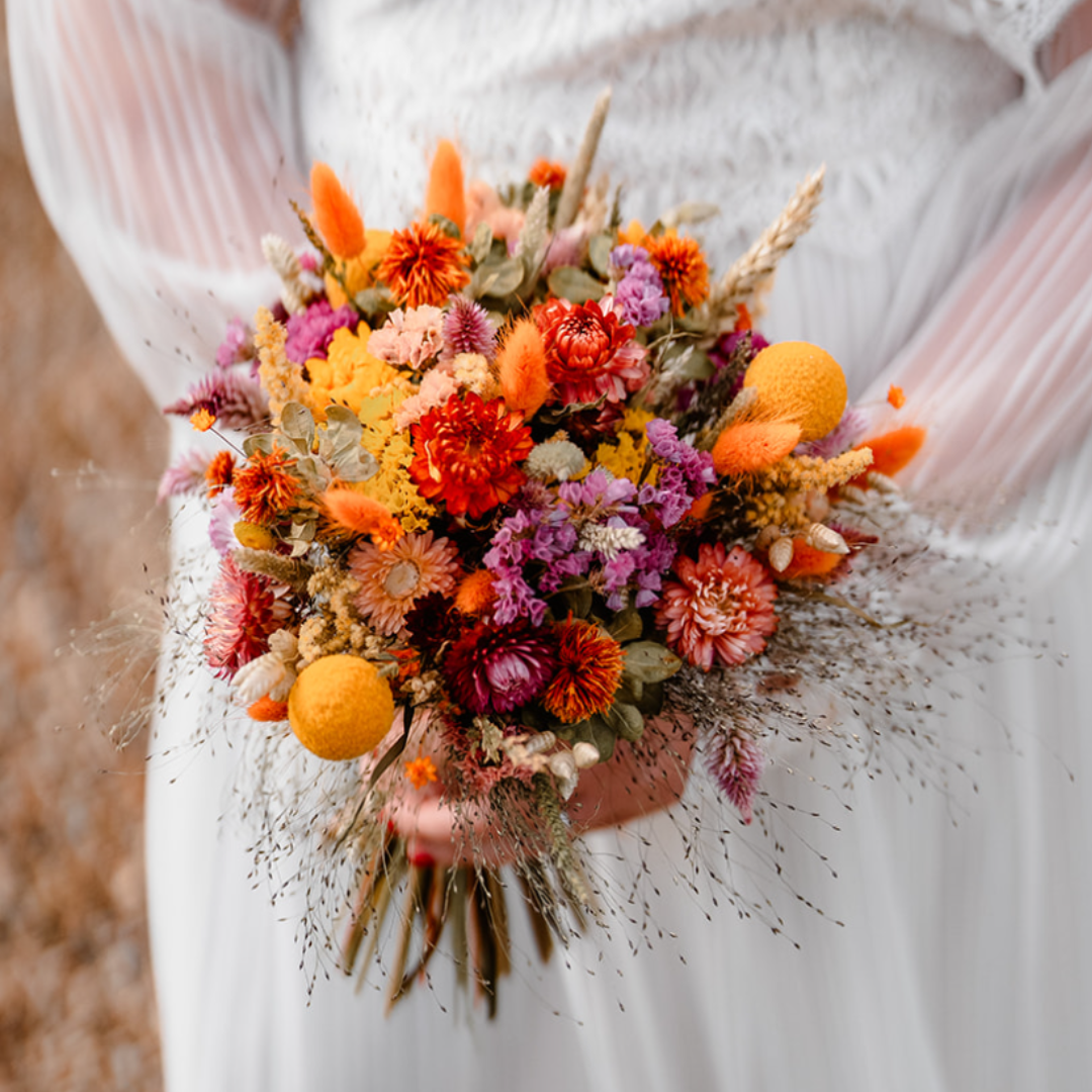 Seven benefits to a dried flower wedding