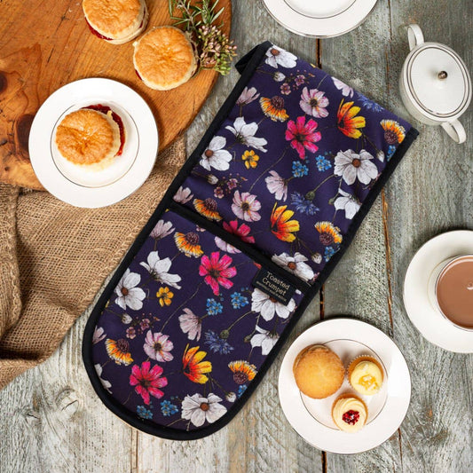 The Regency Gardens cotton double oven gloves