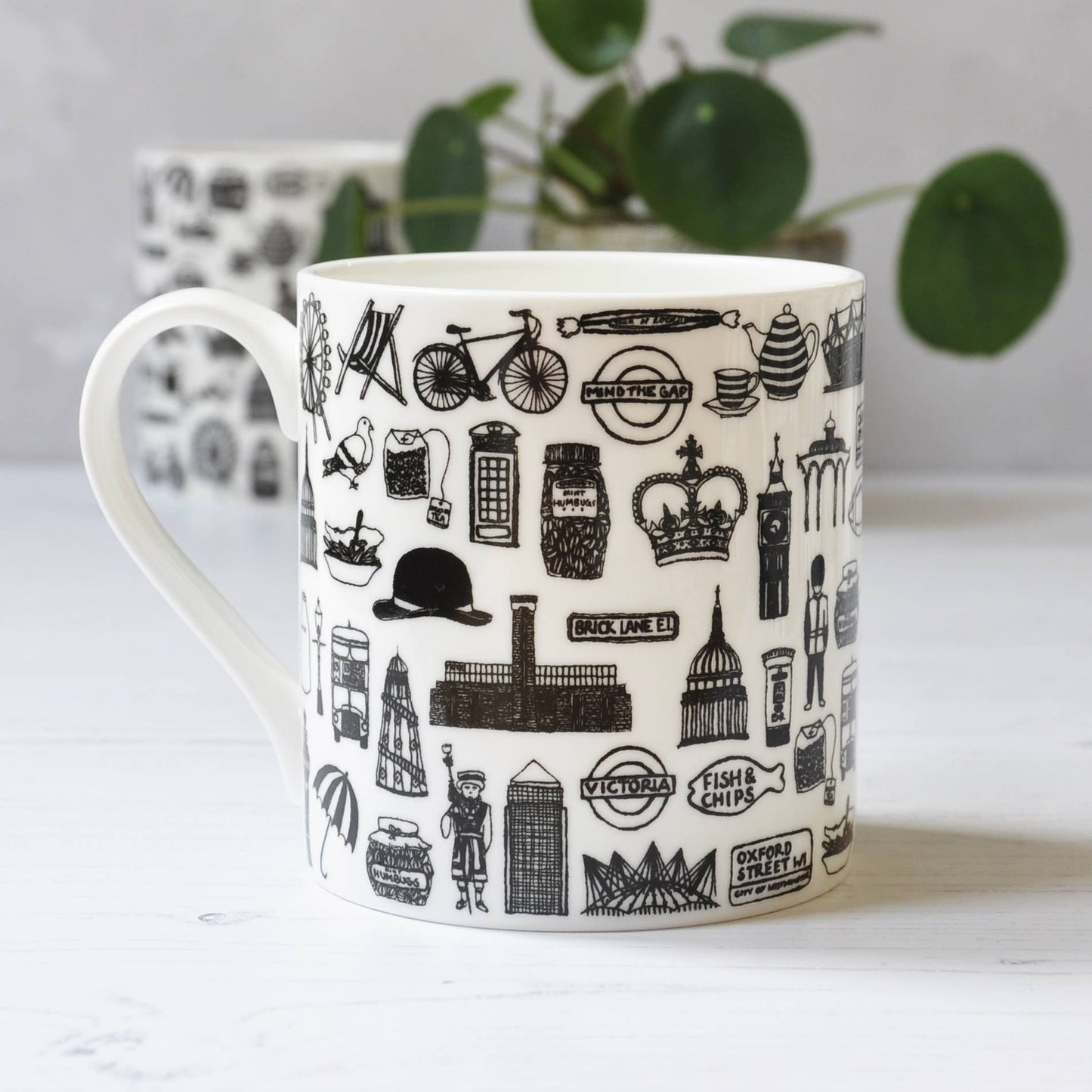 British icons black & white mug