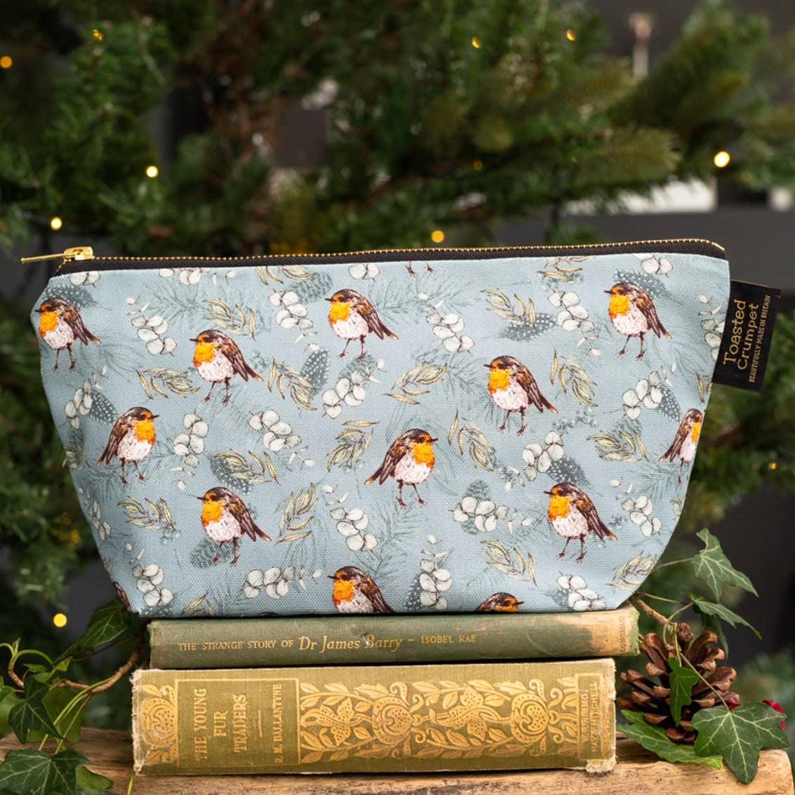 Blue robin & eucalyptus organic cotton wash bag