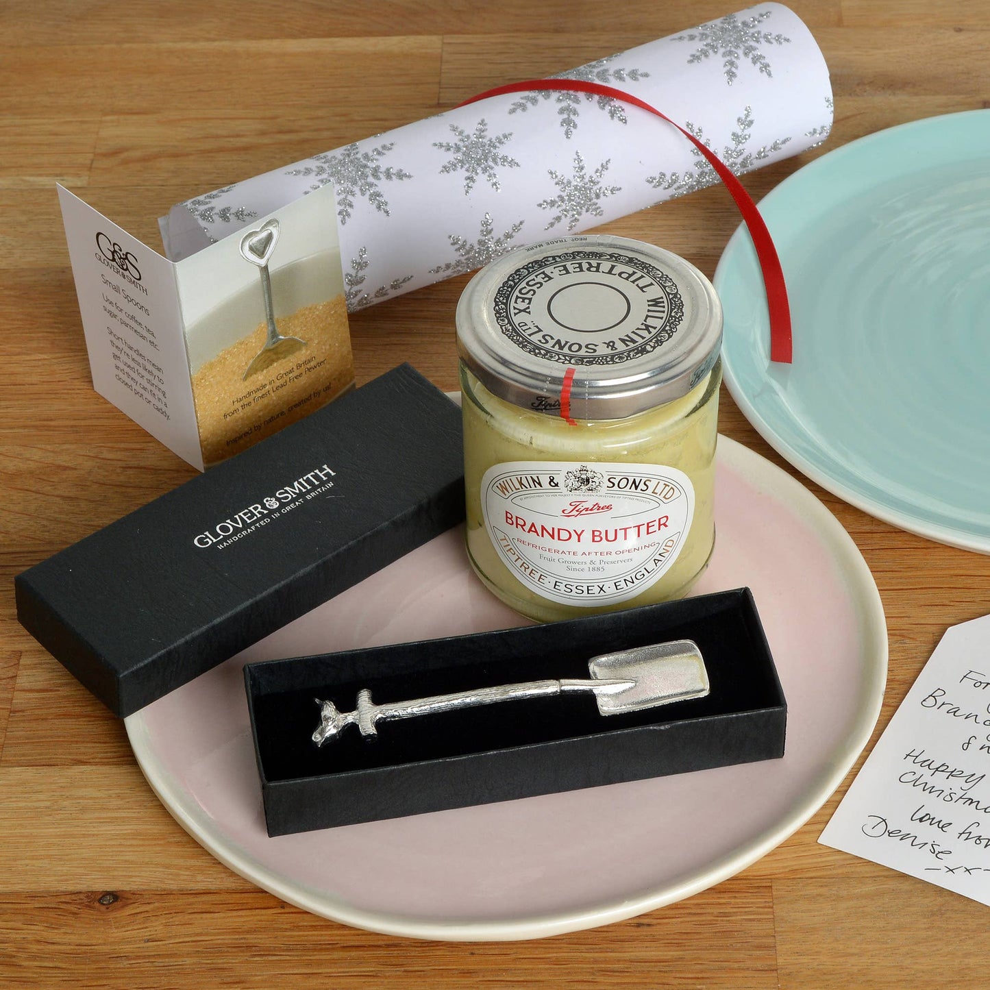 Pewter robin on a spade sugar spoon