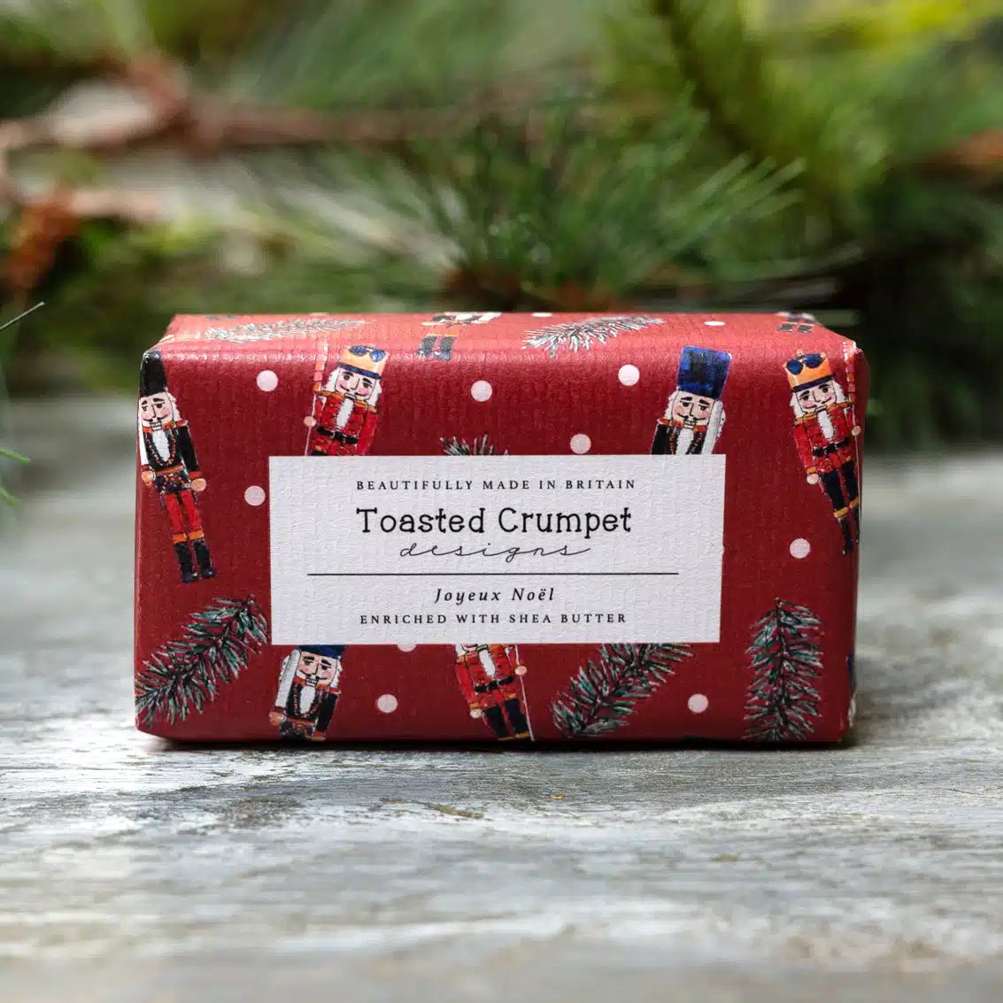Joyeux Noël cinnamon & nutmeg soap