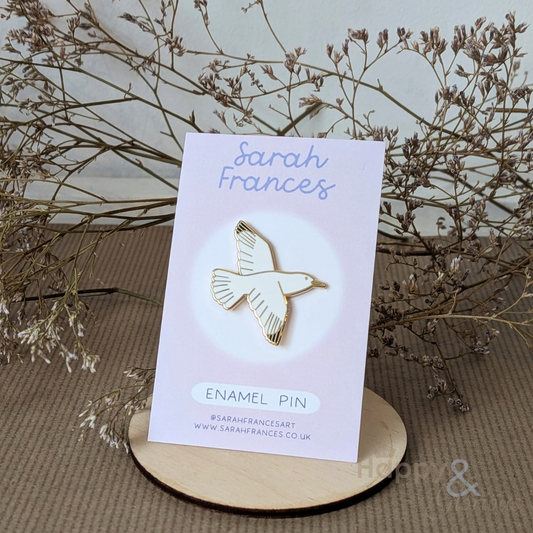 Seagull enamel pin badge