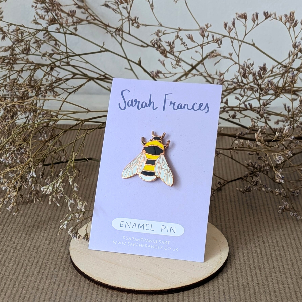 Bee enamel pin badge
