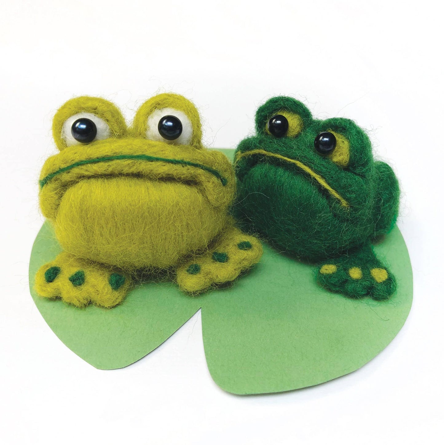 Frogs needle felting kit