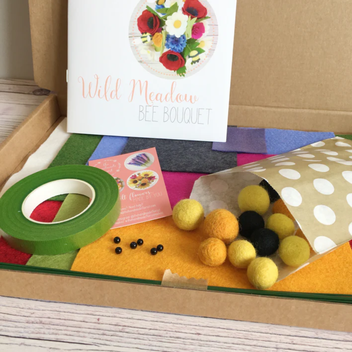 Wild meadow bee bouquet felt flower making craft kit