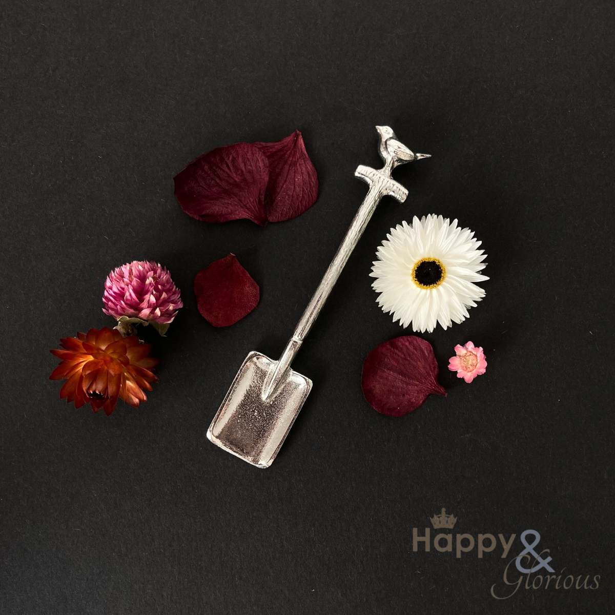 Pewter robin on a spade sugar spoon