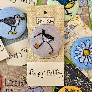 Embroidered oystercatcher brooch